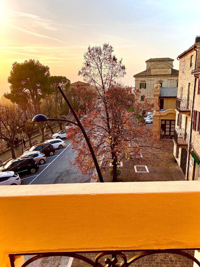 B&B Terrazza Sul Borgo Mogliano Exterior photo