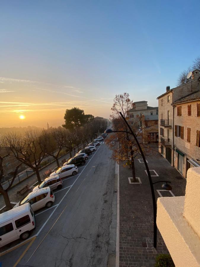 B&B Terrazza Sul Borgo Mogliano Exterior photo