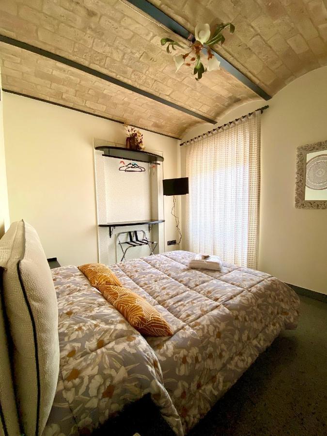 B&B Terrazza Sul Borgo Mogliano Exterior photo